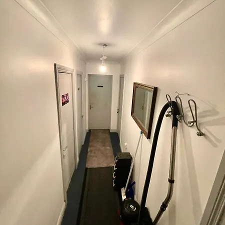 Customerhouse, 1 Double Room, 1 Homestay *